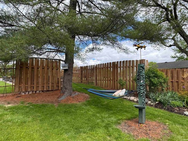 4820 Oak Mast Trail, Fort Wayne, IN 46804