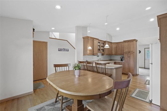 664 J Ave NE A, Cedar Rapids, IA 52402