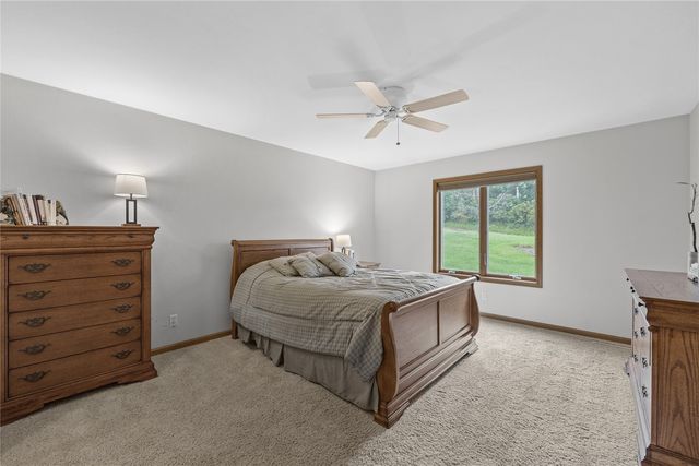 664 J Ave NE A, Cedar Rapids, IA 52402