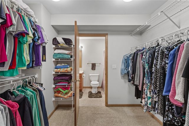 664 J Ave NE A, Cedar Rapids, IA 52402