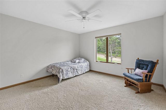 664 J Ave NE A, Cedar Rapids, IA 52402