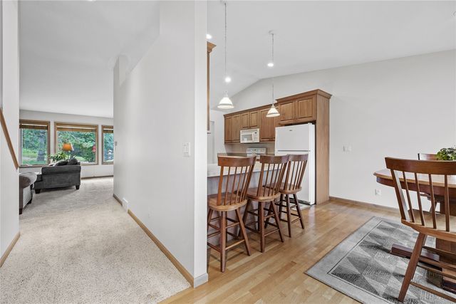 664 J Ave NE A, Cedar Rapids, IA 52402