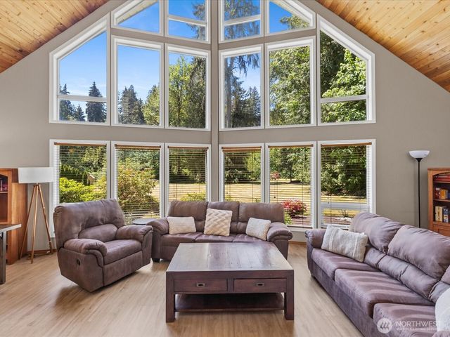 20412 133rd Street NE, Granite Falls, WA 98252