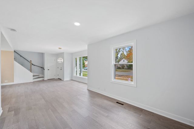 406 N Elm Street, Mount Prospect, IL 60056