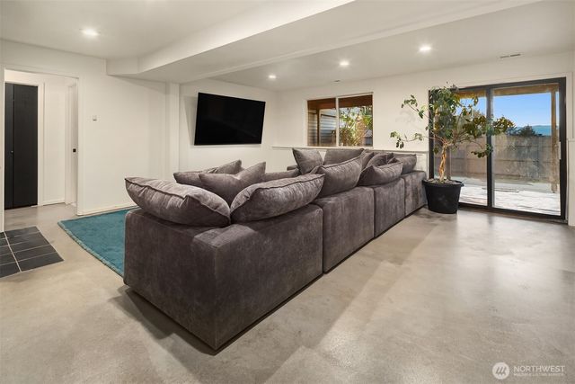 19303 Olympic View Drive, Edmonds, WA 98020