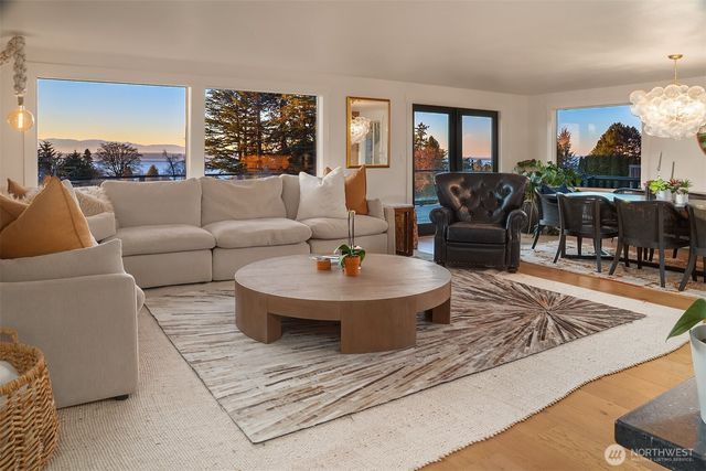 19303 Olympic View Drive, Edmonds, WA 98020