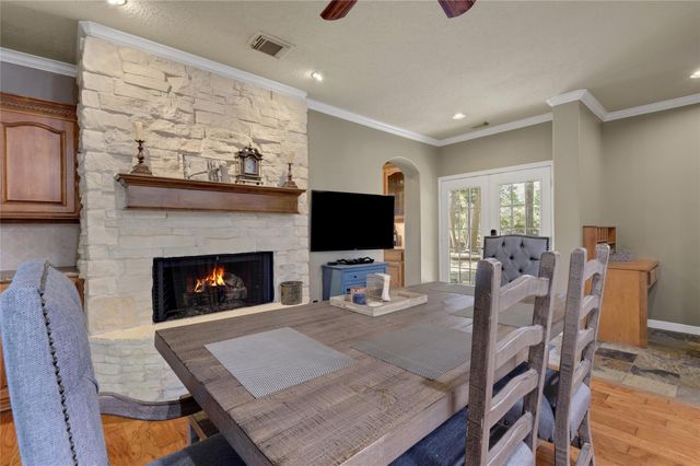 10235 Holly Grove, Conroe, TX 77304