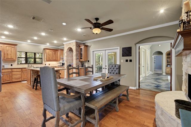 10235 Holly Grove, Conroe, TX 77304