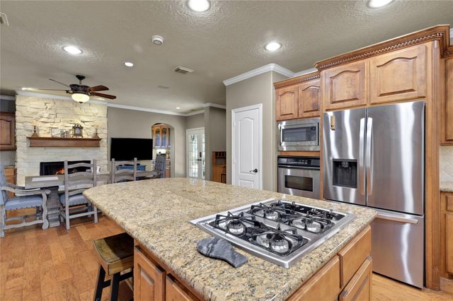 10235 Holly Grove, Conroe, TX 77304