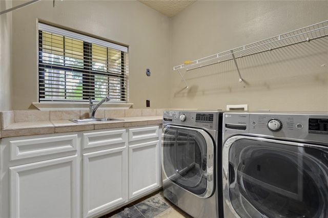 10235 Holly Grove, Conroe, TX 77304