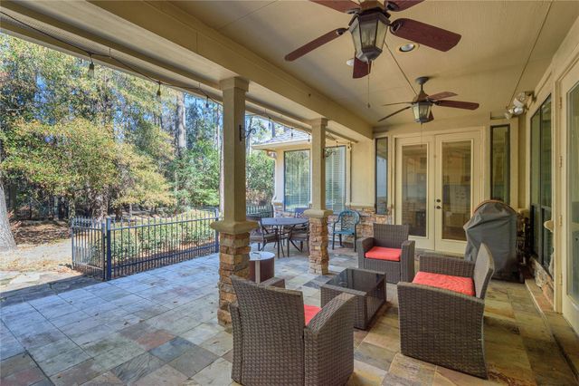 10235 Holly Grove, Conroe, TX 77304