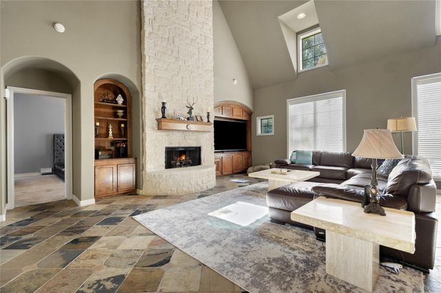 10235 Holly Grove, Conroe, TX 77304