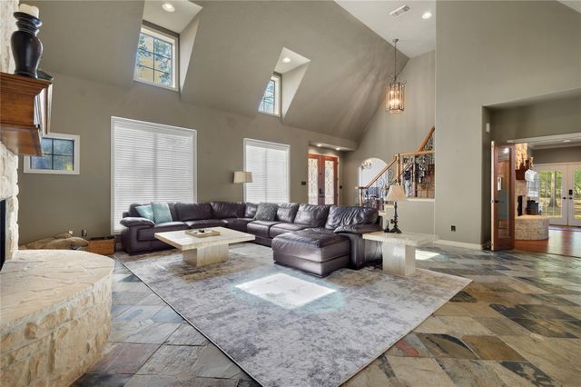 10235 Holly Grove, Conroe, TX 77304