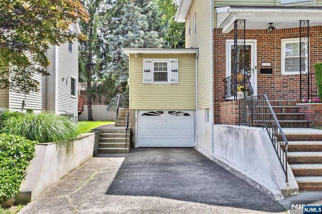 209 Washington Avenue, Rutherford, NJ 07070