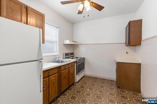 209 Washington Avenue, Rutherford, NJ 07070