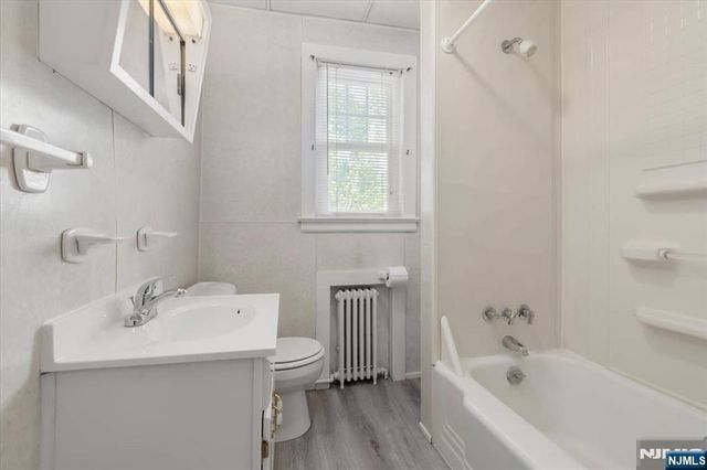 209 Washington Avenue, Rutherford, NJ 07070