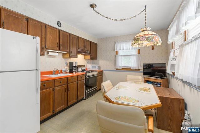 209 Washington Avenue, Rutherford, NJ 07070