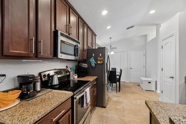 187 Timberwood Dr, St Augustine, FL 32084