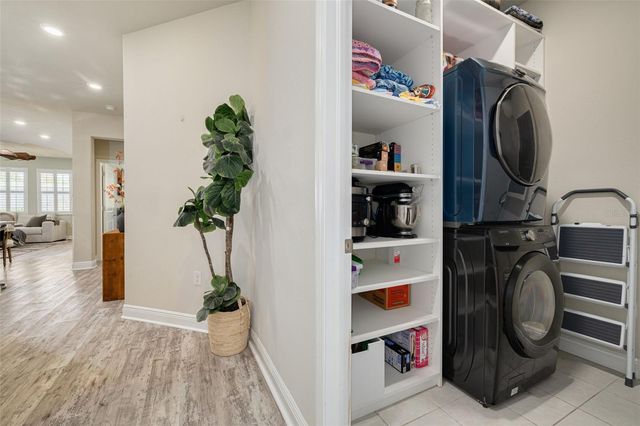 593 OZONA VILLAGE DRIVE, Palm Harbor, FL 34683