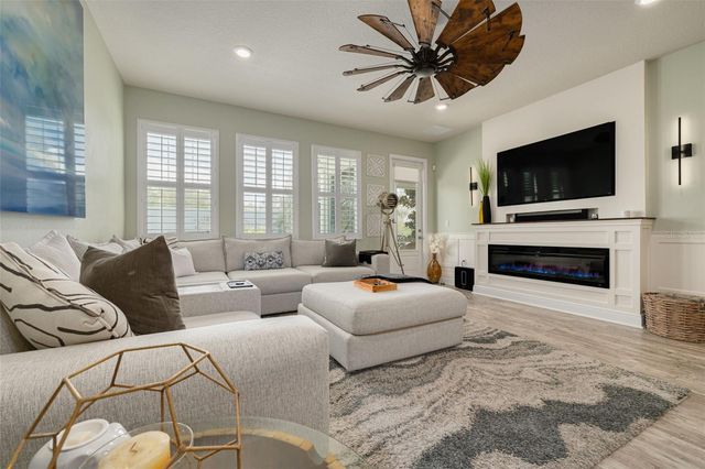 593 OZONA VILLAGE DRIVE, Palm Harbor, FL 34683