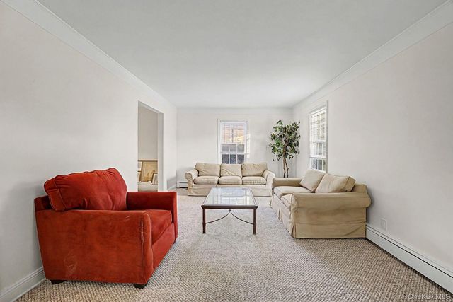 91 Ireland Place, Amityville, NY 11701