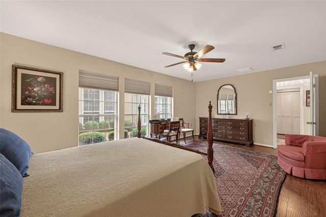 6 Charleston Street S, Sugar Land, TX 77478