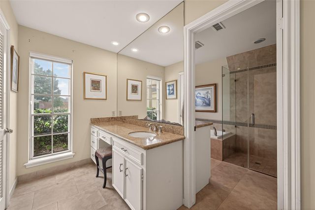 6 Charleston Street S, Sugar Land, TX 77478