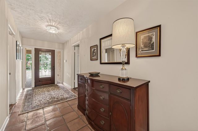 6 Charleston Street S, Sugar Land, TX 77478