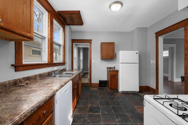 1234 12th Street, Rock Island, IL 61201