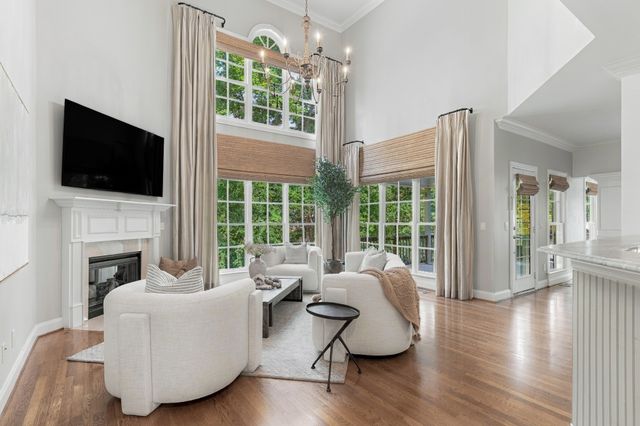1107 Vaughn Crest Dr, Franklin, TN 37069