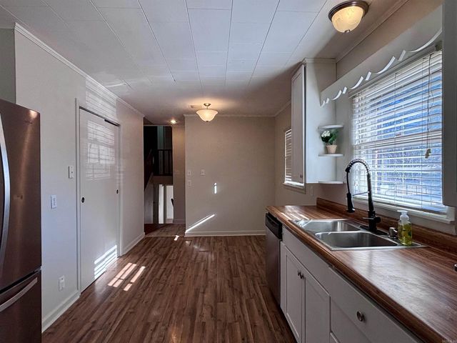 916 Twin Oaks Ave, Jonesboro, AR 72401