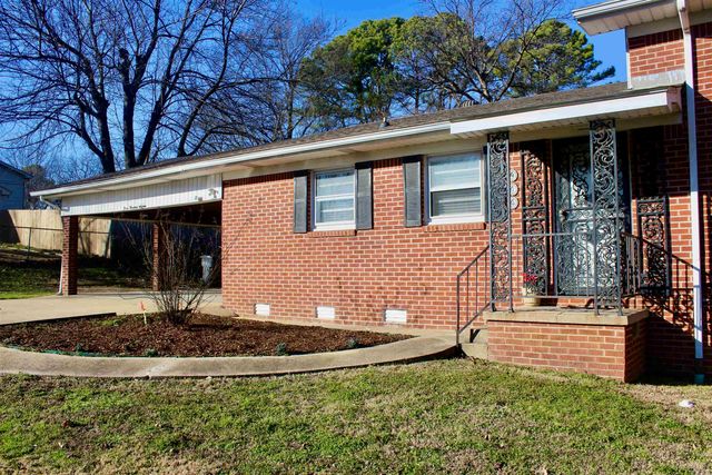 916 Twin Oaks Ave, Jonesboro, AR 72401