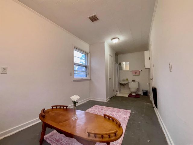 916 Twin Oaks Ave, Jonesboro, AR 72401