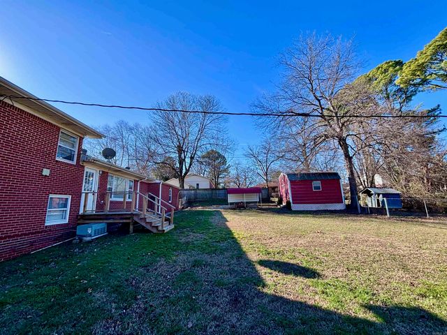 916 Twin Oaks Ave, Jonesboro, AR 72401