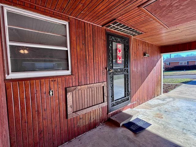 916 Twin Oaks Ave, Jonesboro, AR 72401