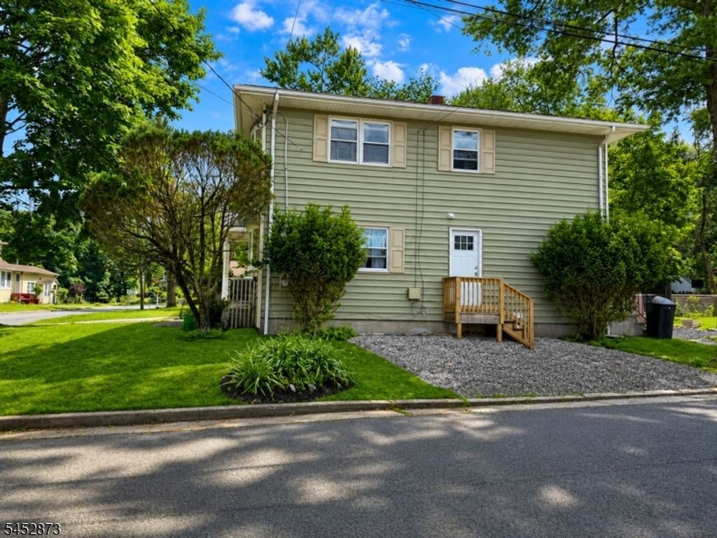 240 Cedar St, South Bound Brook Boro, NJ 08880 — photo 2