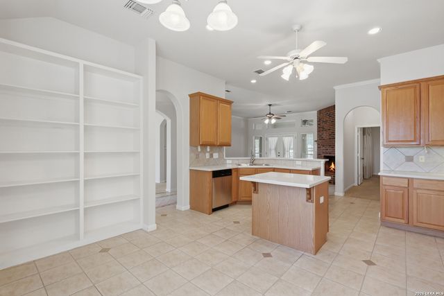 26230 Midnight Watch, San Antonio, TX 78260