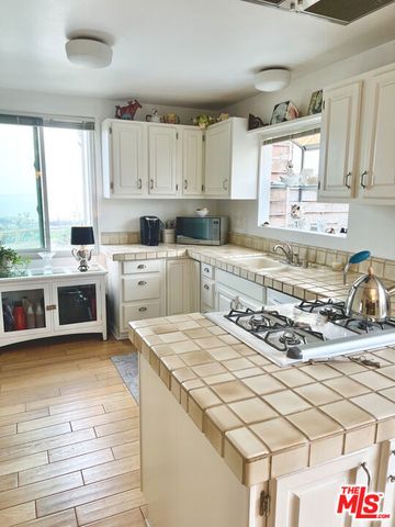 6232 TAPIA Drive A, Malibu, CA 90265