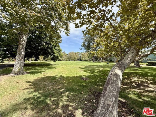 5390 Village, Los Angeles, CA 90016