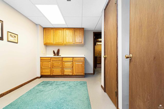 1731 Cedar Crest Drive, Manhattan, KS 66503