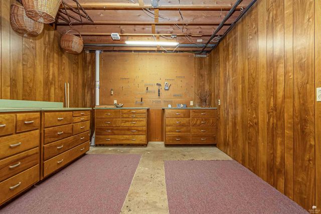 1731 Cedar Crest Drive, Manhattan, KS 66503