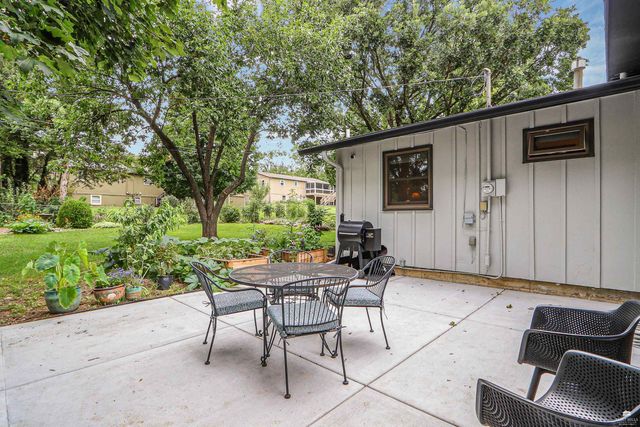 1731 Cedar Crest Drive, Manhattan, KS 66503