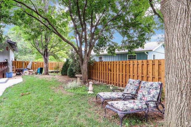 1731 Cedar Crest Drive, Manhattan, KS 66503