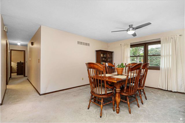 1731 Cedar Crest Drive, Manhattan, KS 66503