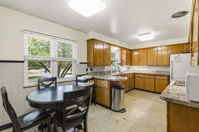 47 Meadowlark Lane, Columbus, OH 43214