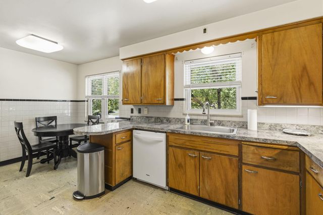 47 Meadowlark Lane, Columbus, OH 43214