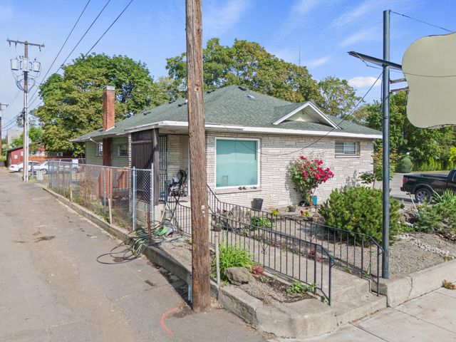 1007 Montgomery Ave, Spokane, WA 99205