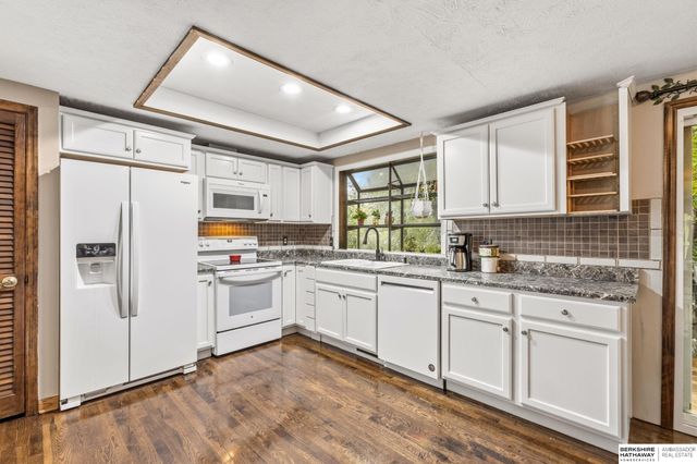 11803 Hunters Cove, Bellevue, NE 68123