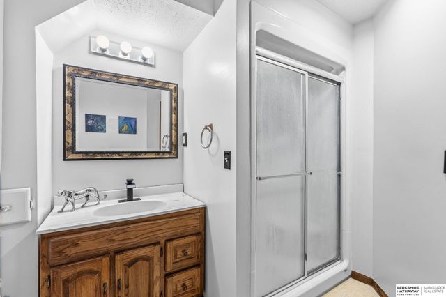 11803 Hunters Cove, Bellevue, NE 68123
