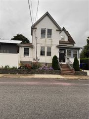 454 Union Avenue, Providence, RI 02909